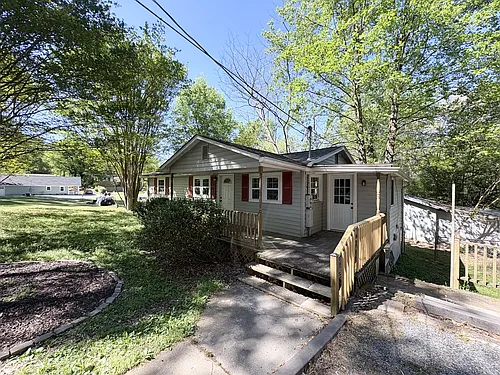 4579 Spring St Photo 1