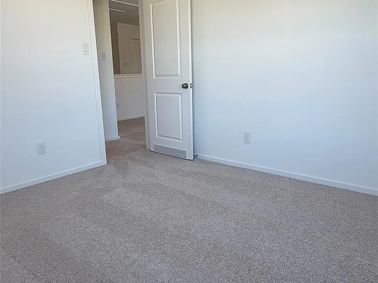 331 Parkin Ct — Photo 29