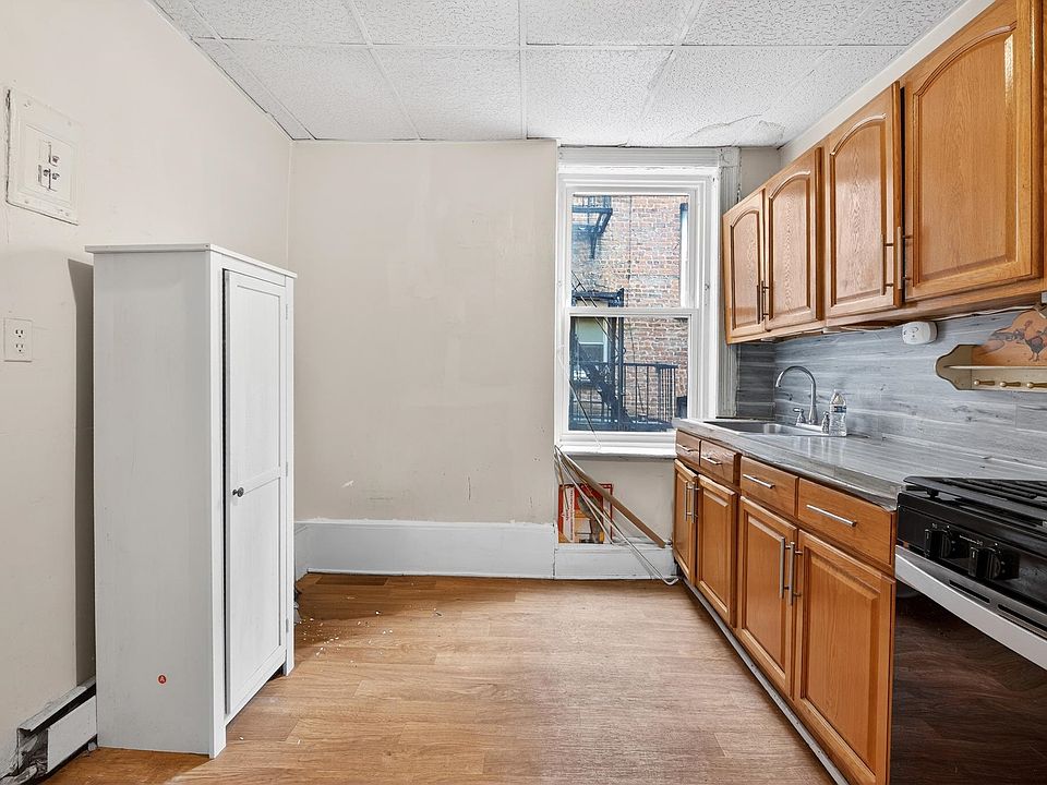 1st image of 584 Avenue C #4