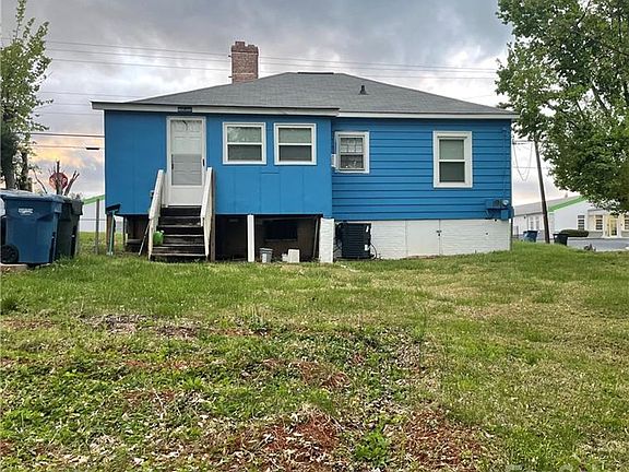 5th image of 730 10th Ave SE