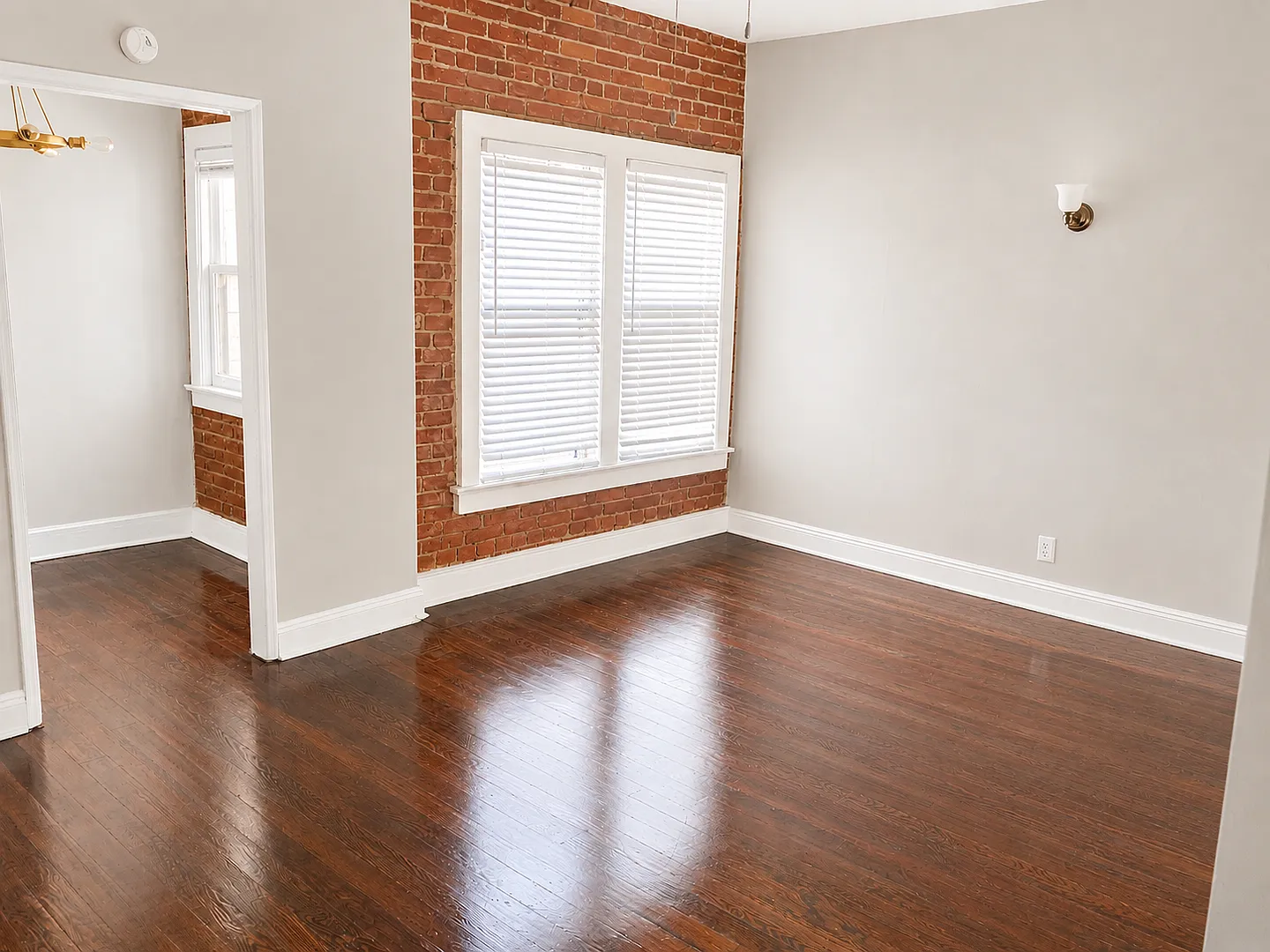 Avondale Hollywood Apartments — Photo 4