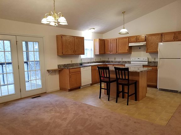 4th image of 1438 Estates Dr