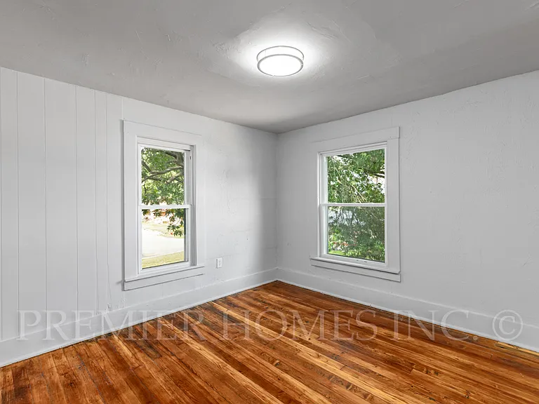 149 Brooklyn Ave SW #B — Photo 7