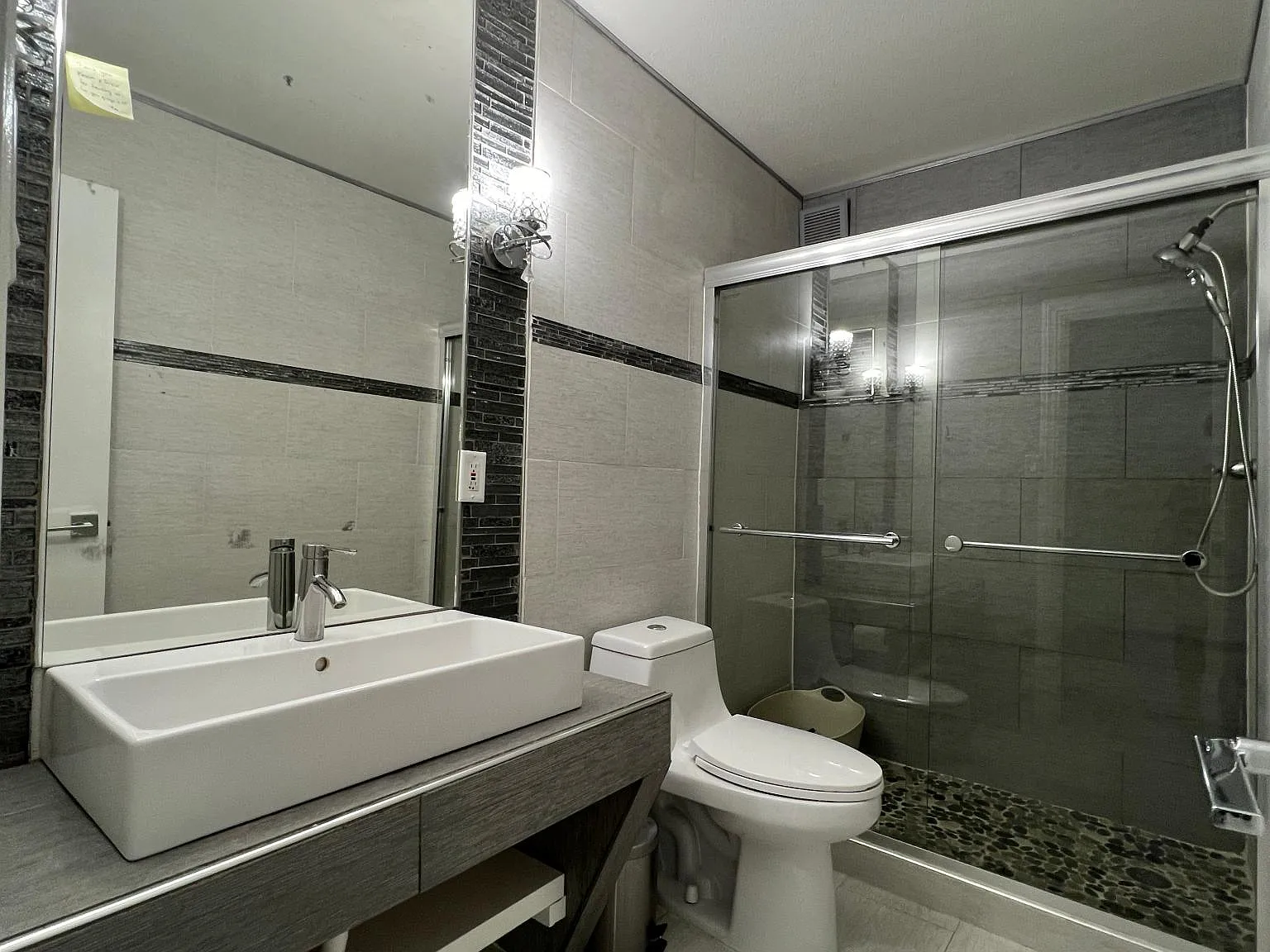 215 Rancho Vista Dr — Photo 3