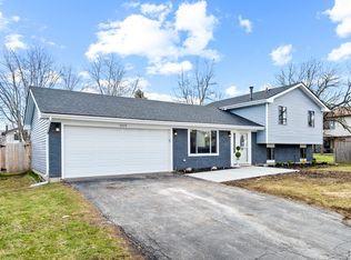 3925 County Farm Rd, Hanover Park, IL 60133