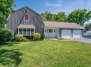 8 Amy Ln, Yarmouth Port, MA 02675