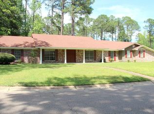 6228 Winthrop Cir, Jackson, MS 39206