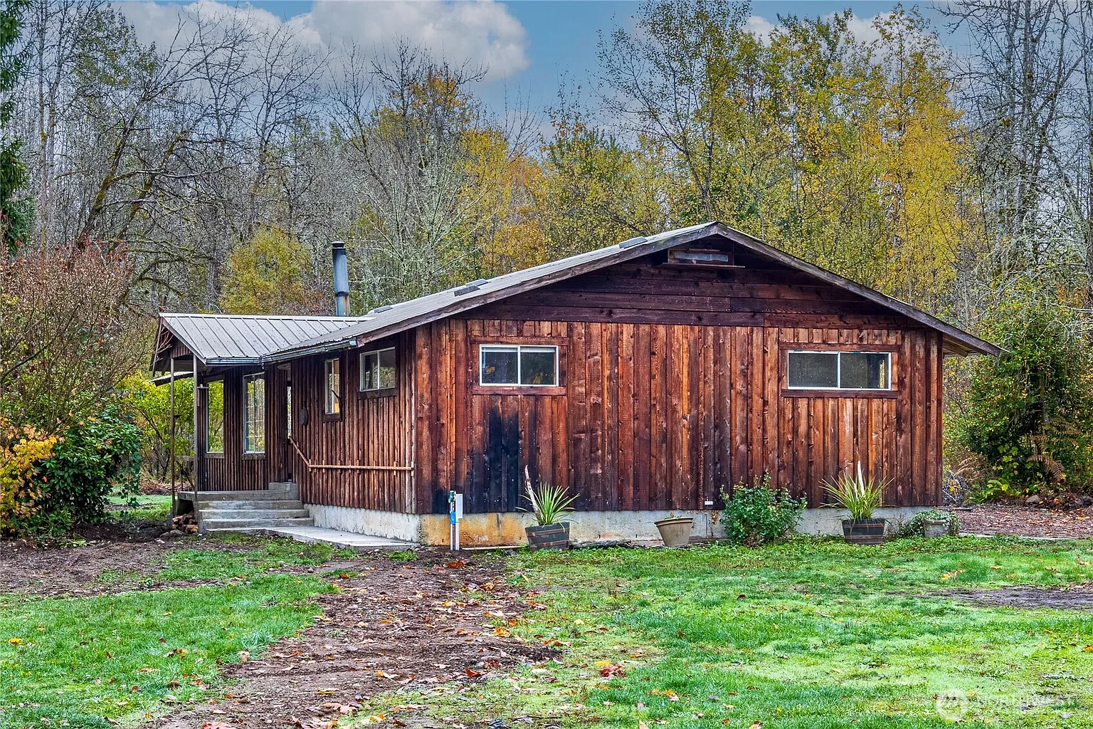 10048 Littlerock Road SW photo 1