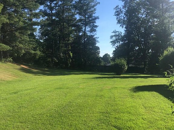 5th image of 202 Sunset Cir