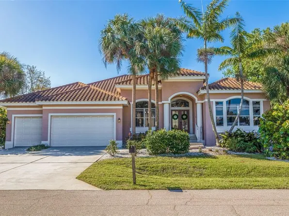 824 Columbus Dr, Tierra Verde, FL 33715