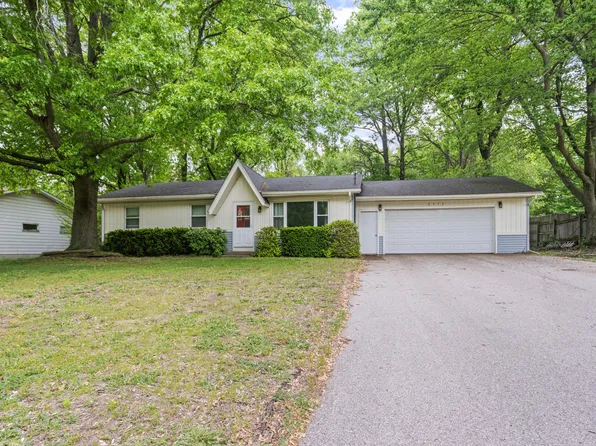 2572 Brookdale Dr, Holland, MI 49424