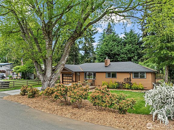 4th image of 8629 223rd Street SW