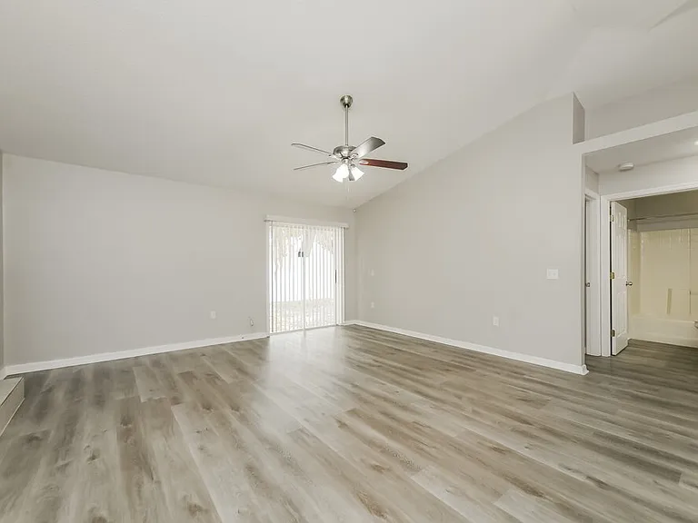 459 Flamingo Ct — Photo 4