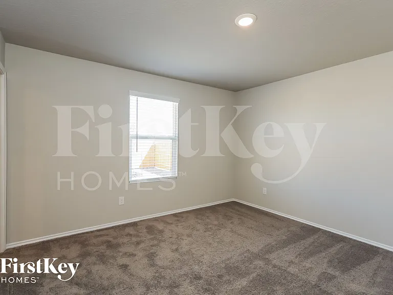 10719 Prusiner Dr — Photo 9