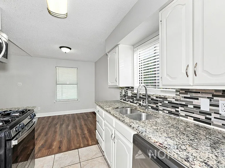 2616 Alamain Dr — Photo 6