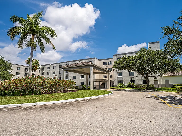 Riverview House 55+ Apartments — Photo 9