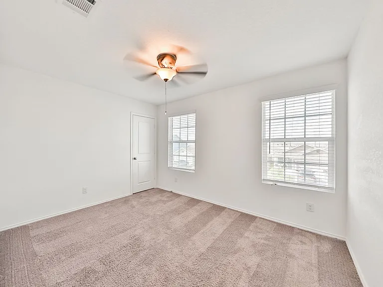 10626 McClintock Dr — Photo 30