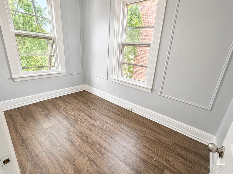 310 Park Ave #4C — Photo 1