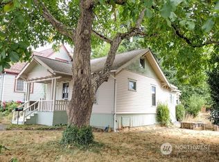 1929 8th St, Bremerton, WA 98337