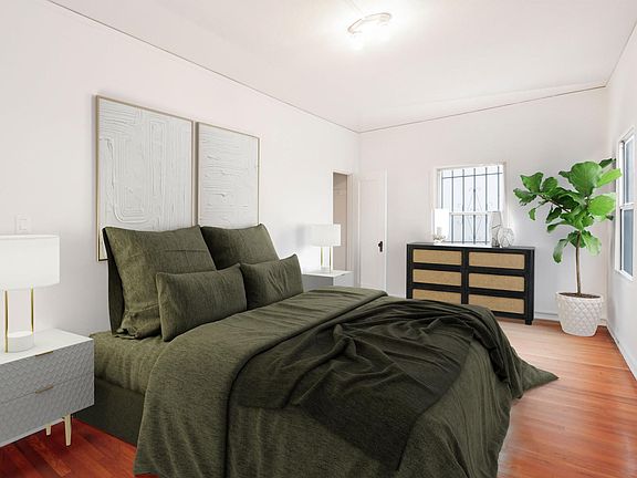 2nd image of 532 N Genesee Ave #530
