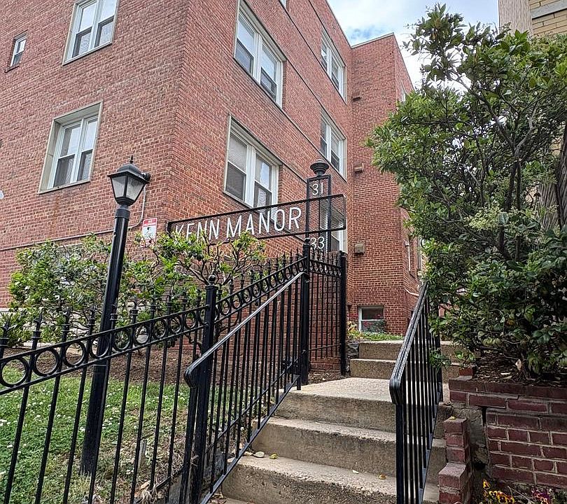 1st image of 33 Kennedy St NW APT B1