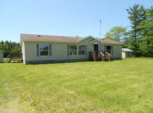 8605 Beard Rd, Avoca, MI 48006