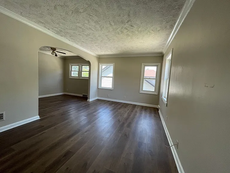 3508 N 47th Ave — Photo 18