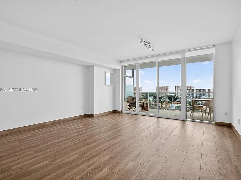 400 Sunny Isles Blvd #1207 — Photo 23