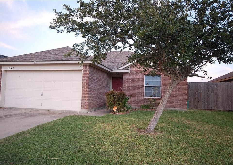 1st image of 1021 Sacramento Dr