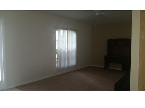2nd image of 804 NW 38th Ave
