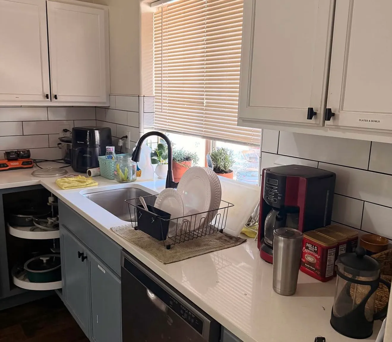 4 bed, 1.5 bath, 2000 sqft, $745 — Photo 4