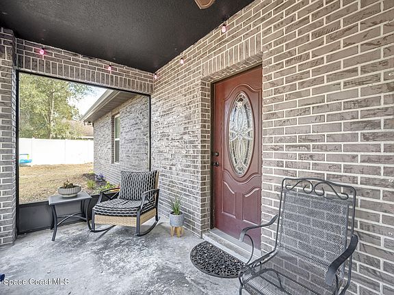 5th image of 4020 Barr Ln