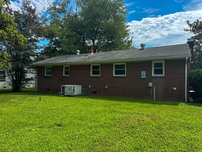 246 Phillips Dr — Photo 21