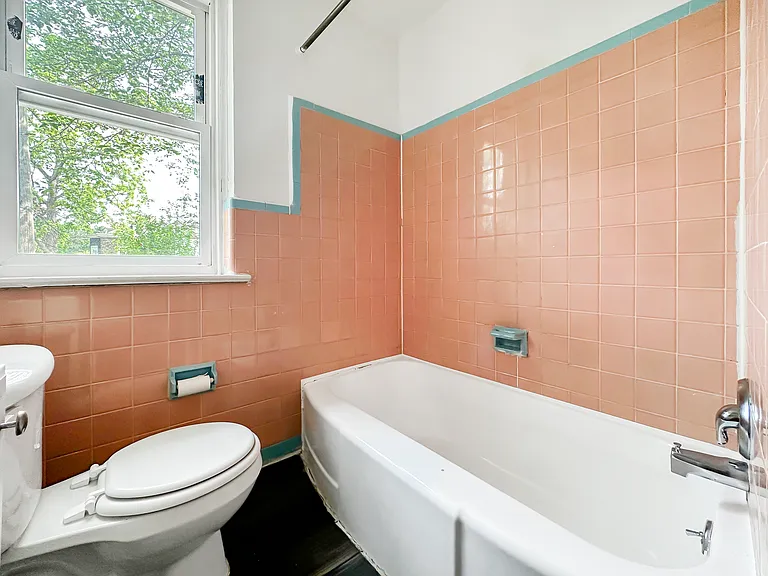 1545 Medary Ave #B-7 — Photo 16