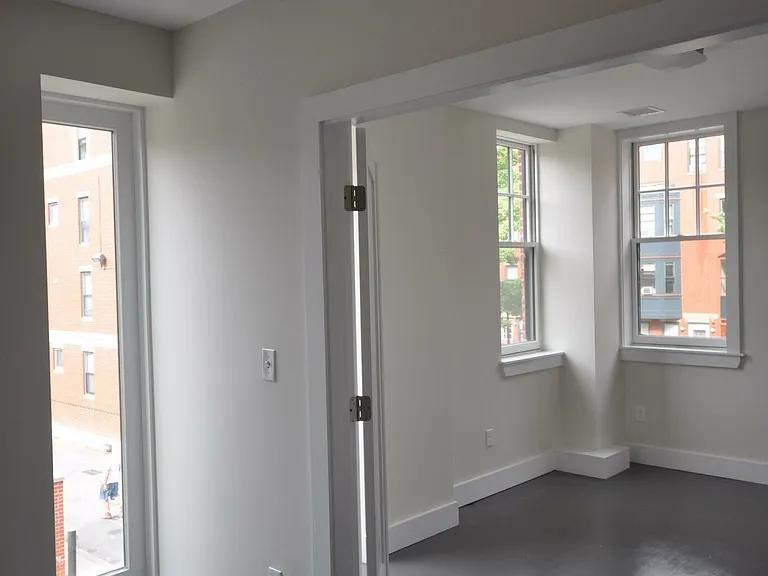 659 Massachusetts Ave #4B — Photo 2