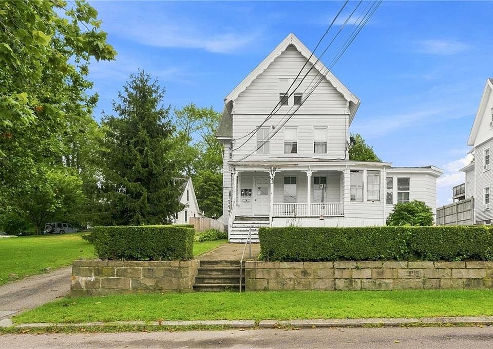 1st image of 18 Spring St