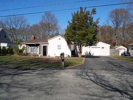 1st image of 25 Holly Ln