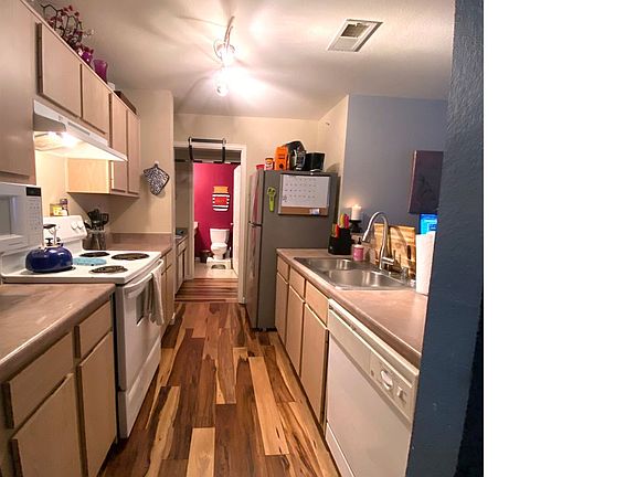 5th image of 2510 Taft Dr APT 302