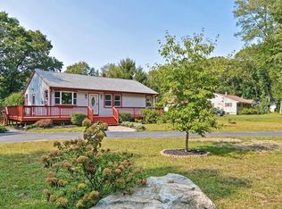 651 Blackstone St, Uxbridge, MA 01569