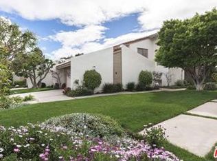 2729 Bottlebrush Dr, Los Angeles, CA 90077