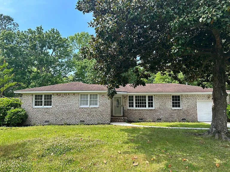 1818 Saint Julian Dr — Photo 16