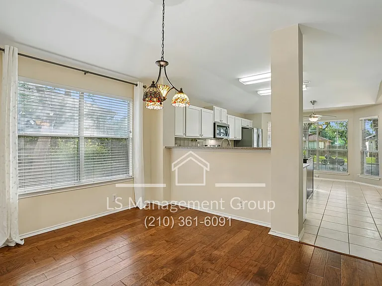 14343 Markham Gln — Photo 31