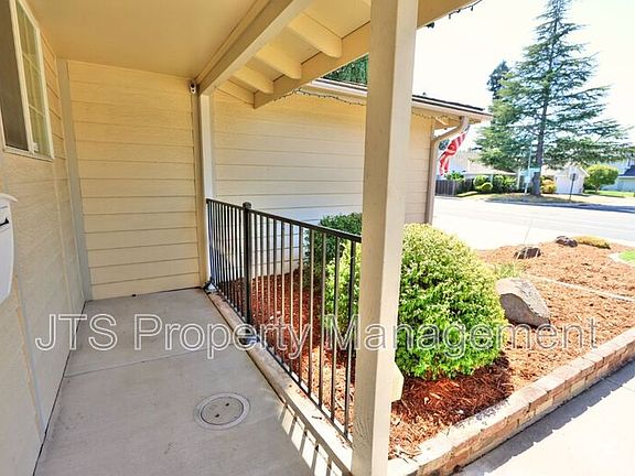 4th image of 2128 W La Loma Dr