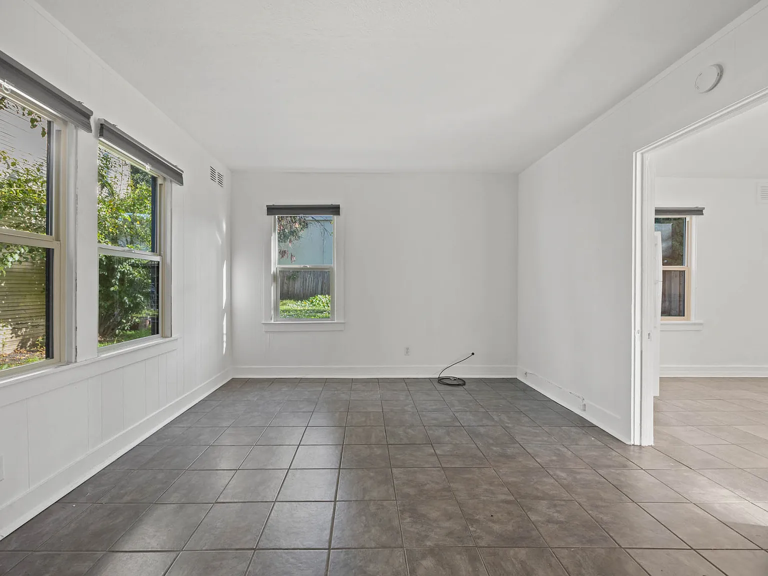 Studio, 380 sqft, $1,890 — Photo 3