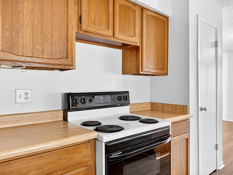 11103 Bellerive Dr — Photo 15