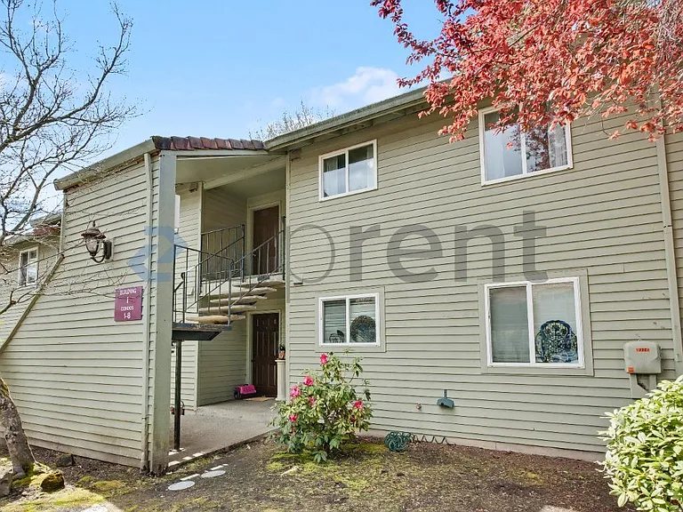 5160 SW 180th Ave #2 — Photo 1
