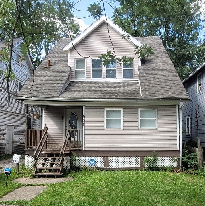 1st image of 531 Washington St NE