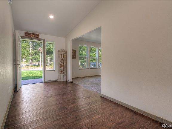 4th image of 17227 263rd Ave E