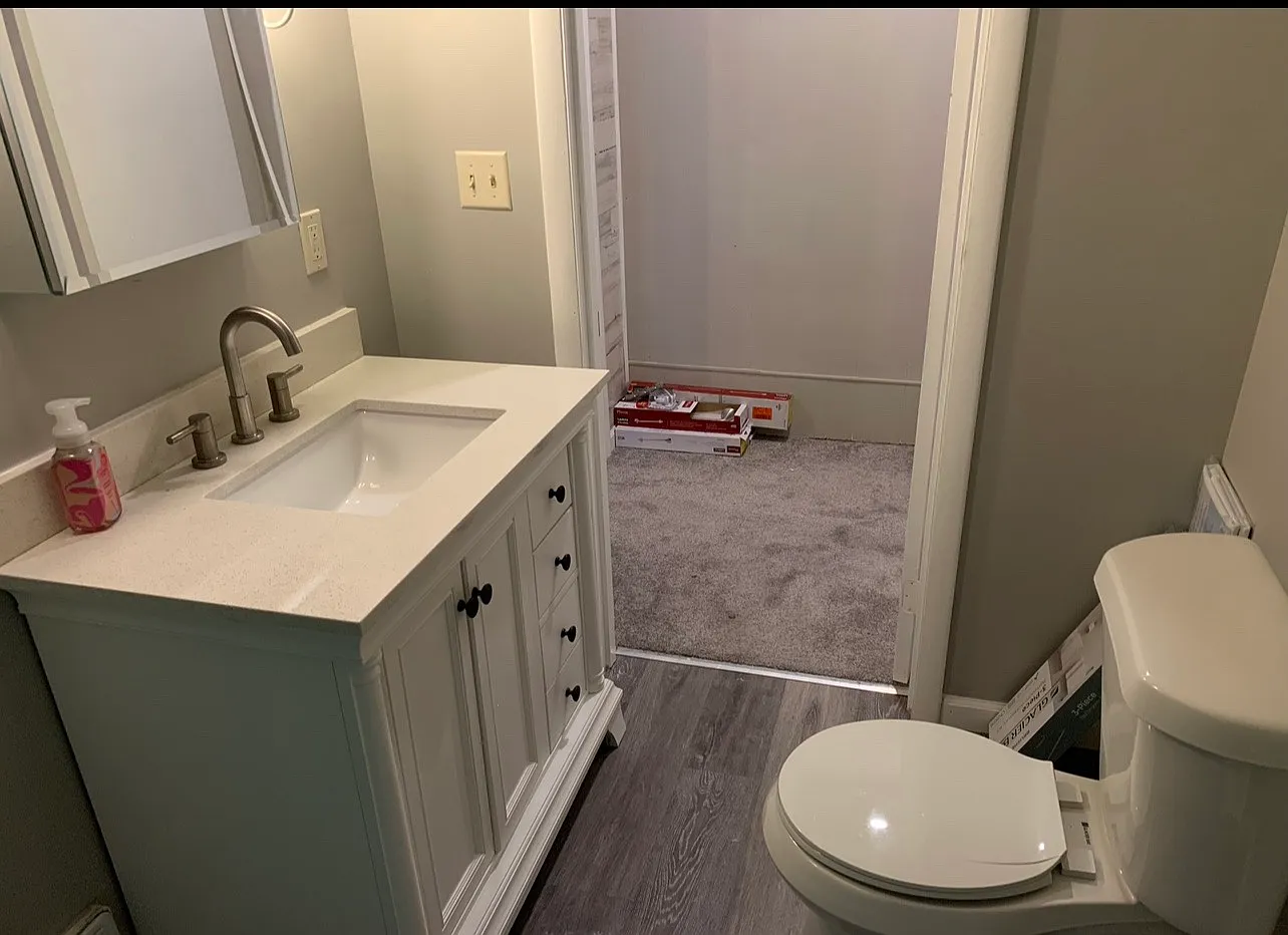 4 bed, 2160 sqft, $2,400 — Photo 3