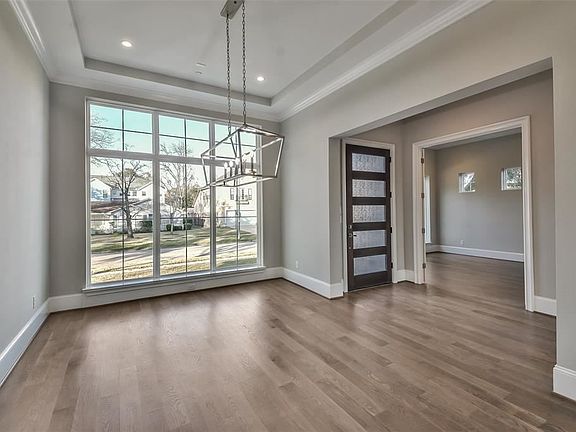 2nd image of 5233 Mimosa Dr